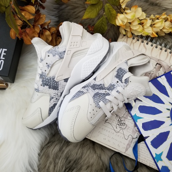 Nike Air Huarache Run Premium - Picture 5 of 8